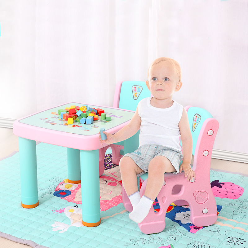 Juego de Mesa Rosada con 2 Sillas - Imagen 2